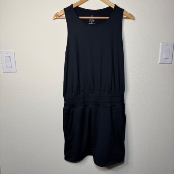 Sweaty Betty Gaia Yoga Dress Women's Size 10 Black Athleisure Performance - Picture 2 of 7